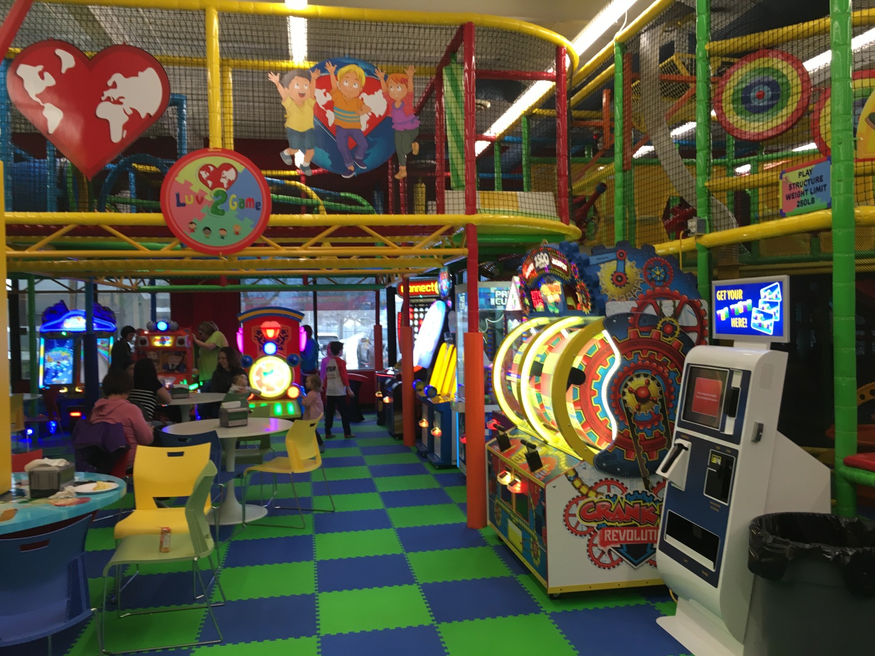 Luv 2 Play (Grande Pairie, AB, Canada) - Indoor Playgrounds International 